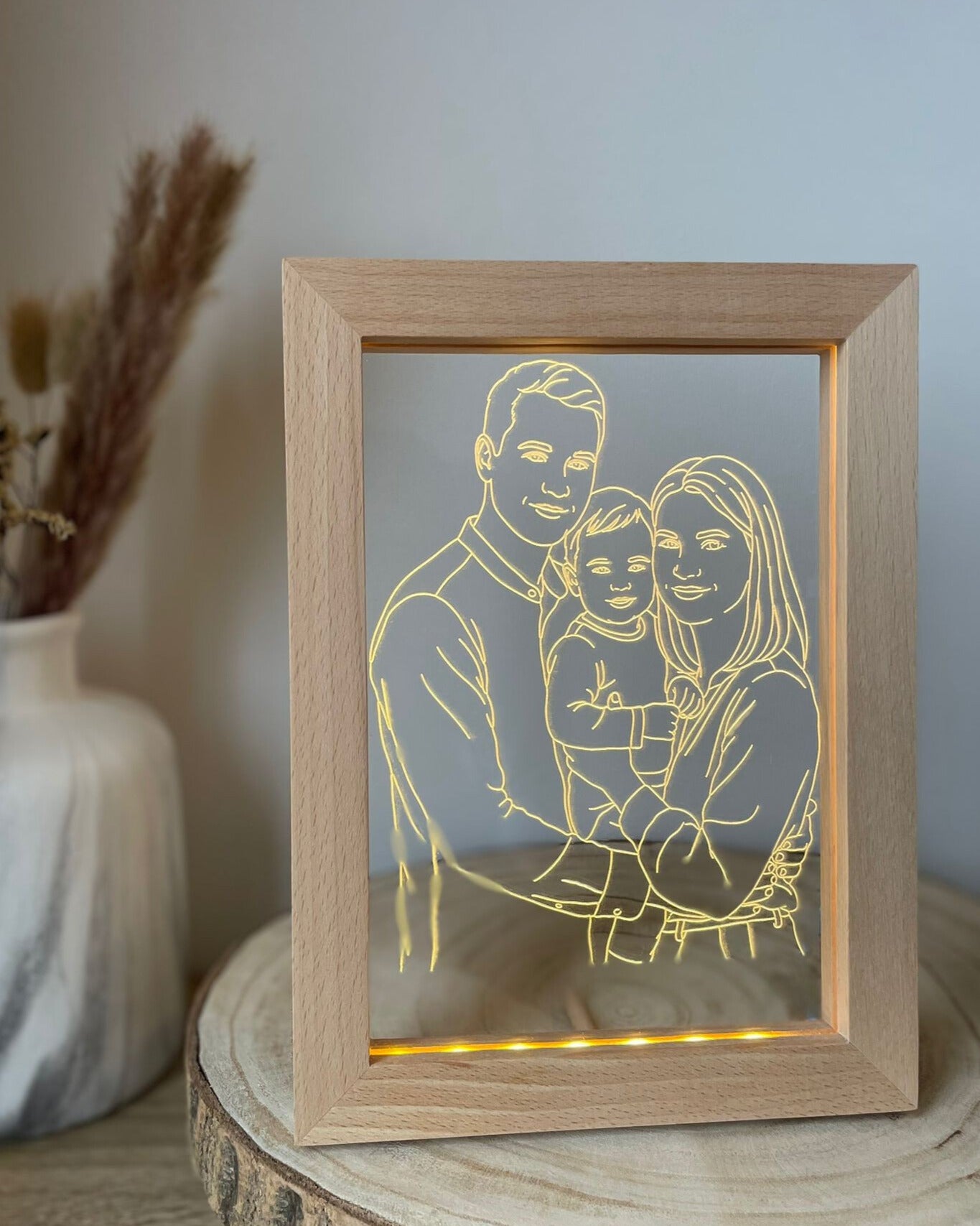 StoryFrame™ — Framed Line Art Lamp